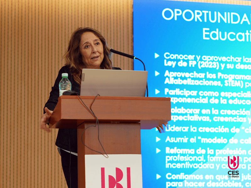 Ponencia de María Consuelo Vélaz de Medrano Ureta María Consuelo Vélaz de Medrano Ureta