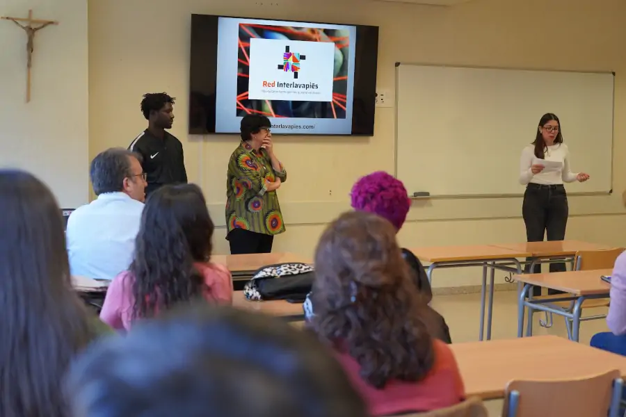 Tejiendo Redes contra la Migración. V Jornada de Educación Social en el Centro Universitario Don Bosco